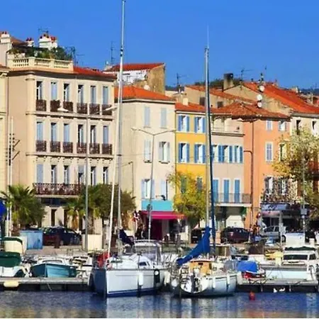 Avec Grande Terrasse Apartment